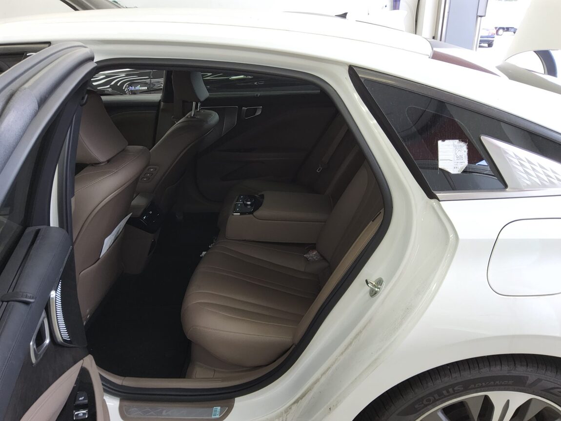KIA K8 HYBRID HEV NOBLESSE 2023 - zdjęcie 12