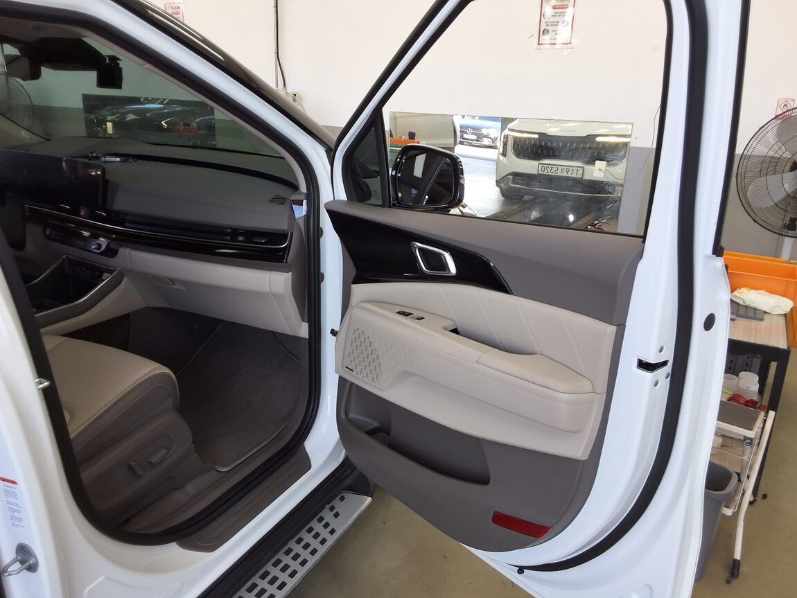 KIA THE NEW CARNIVAL (KA4) HI-LIMOUSINE 7-SEATER GASOLINE SIGNATURE 2025 - zdjęcie 14