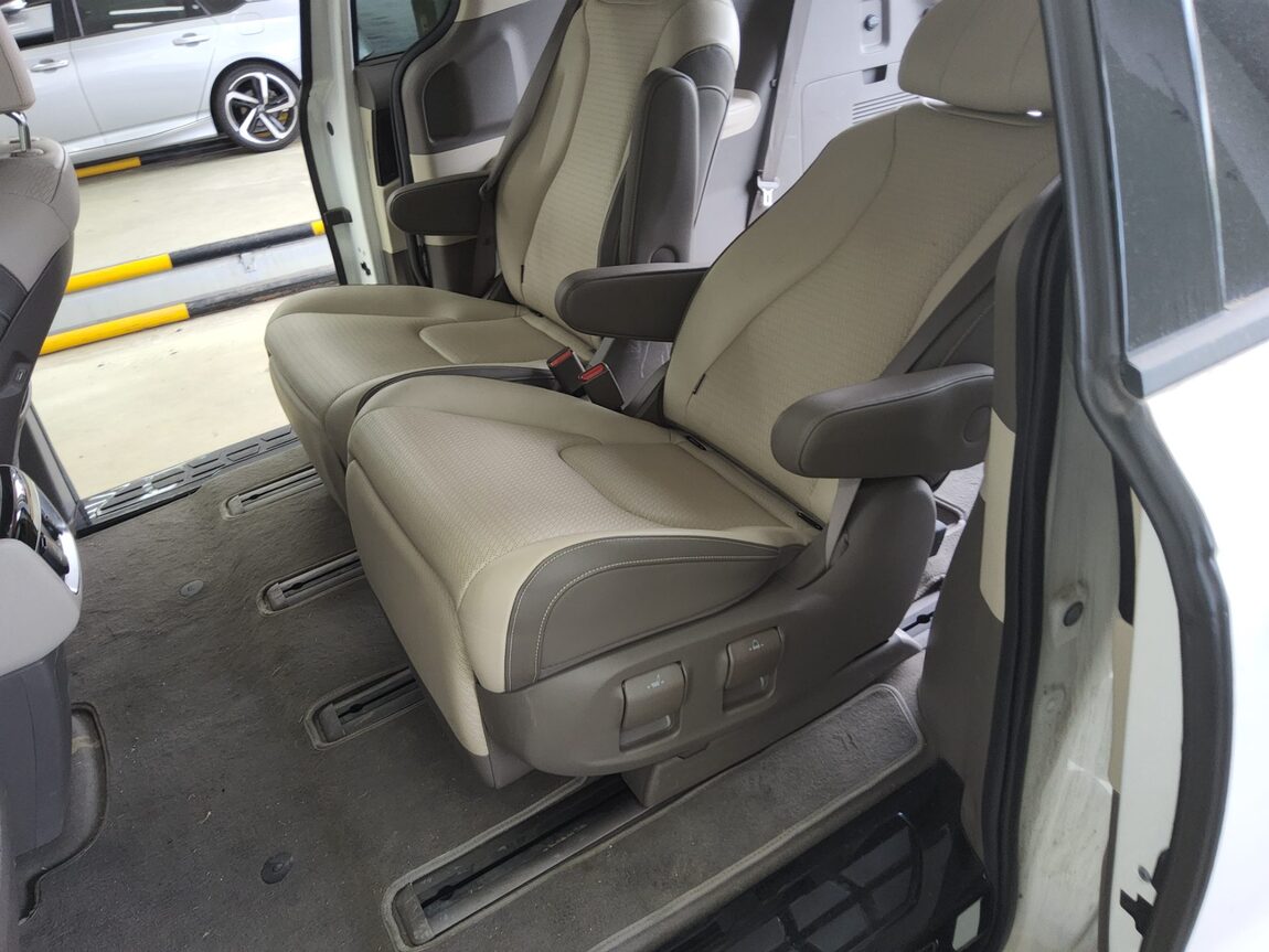 KIA NEW CARNIVAL (KA4) 7-SEATER GASOLINE SIGNATURE 2023 - zdjęcie 12