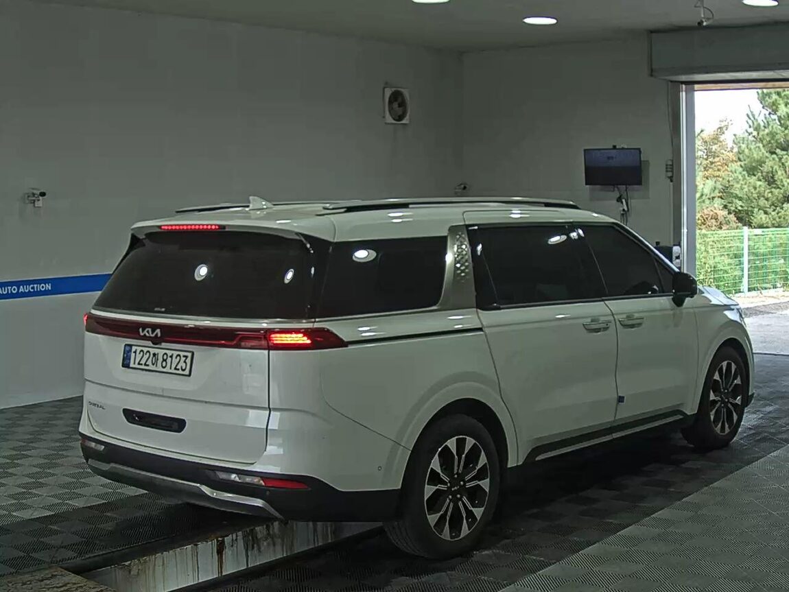 KIA NEW CARNIVAL (KA4) 7-SEATER GASOLINE SIGNATURE 2023 - zdjęcie 5