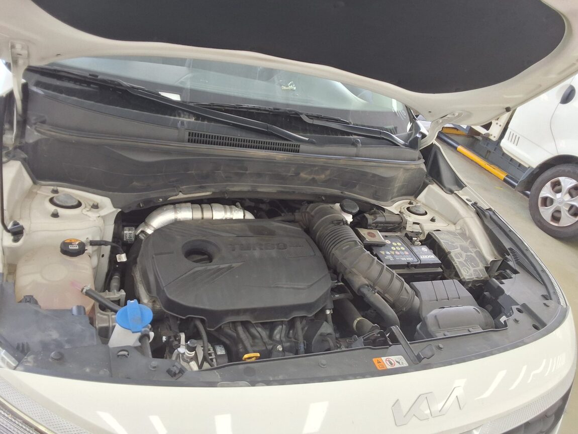 KIA SELTOS 1.6 GASOLINE 2WD TRENDY 2023 - zdjęcie 20