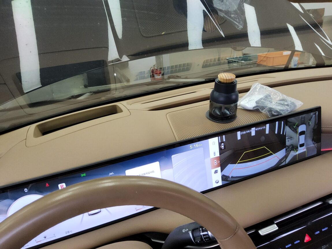 GENESIS NEW G80 GASOLINE 2.5 AWD BASE MODEL 2025 - zdjęcie 18