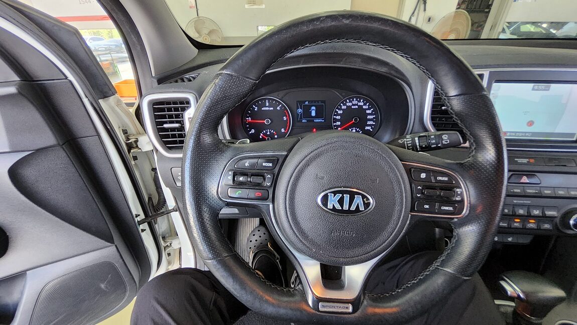 KIA NEW SPORTAGE 1.7 2WD NOBLESSE 2018 - zdjęcie 18