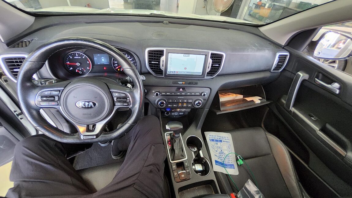 KIA NEW SPORTAGE 1.7 2WD NOBLESSE 2018 - zdjęcie 11