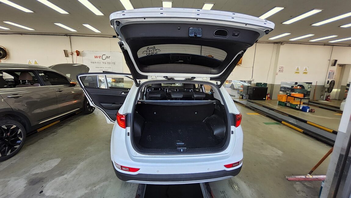 KIA NEW SPORTAGE 1.7 2WD NOBLESSE 2018 - zdjęcie 15