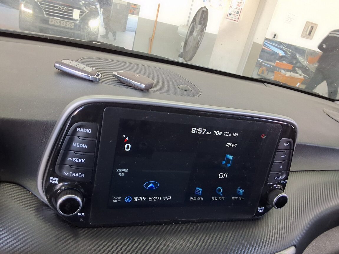 HYUNDAI NEW TUCSON 1.6 DIESEL 2WD SMART 2020 - zdjęcie 17