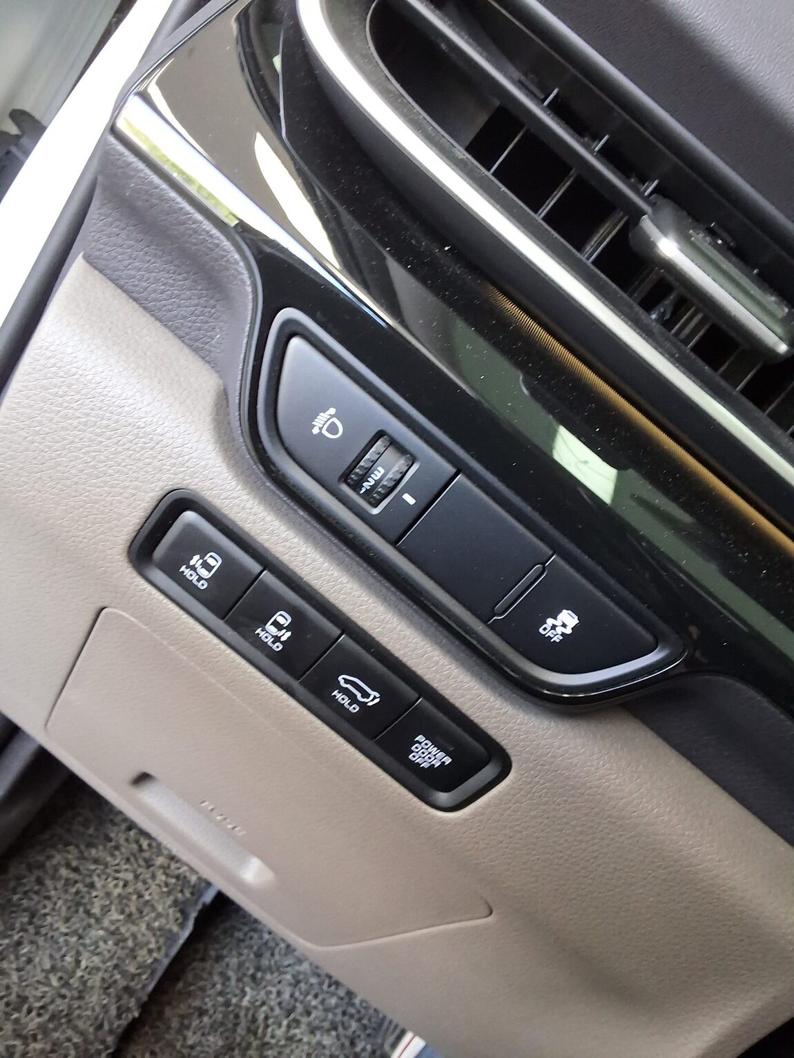 KIA THE NEW CARNIVAL (KA4) 9-SEATER DIESEL SIGNATURE 2024 - zdjęcie 19