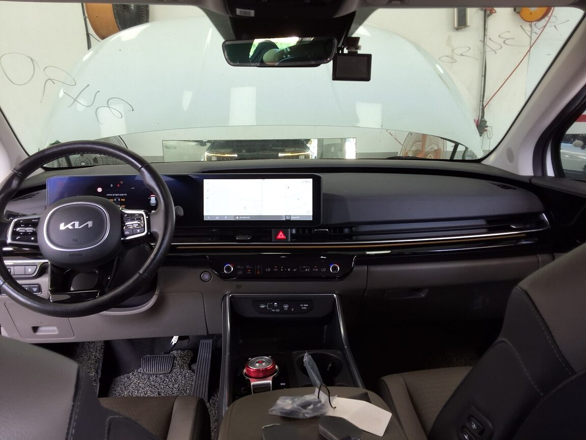 KIA THE NEW CARNIVAL (KA4) 9-SEATER DIESEL SIGNATURE 2024 - zdjęcie 11