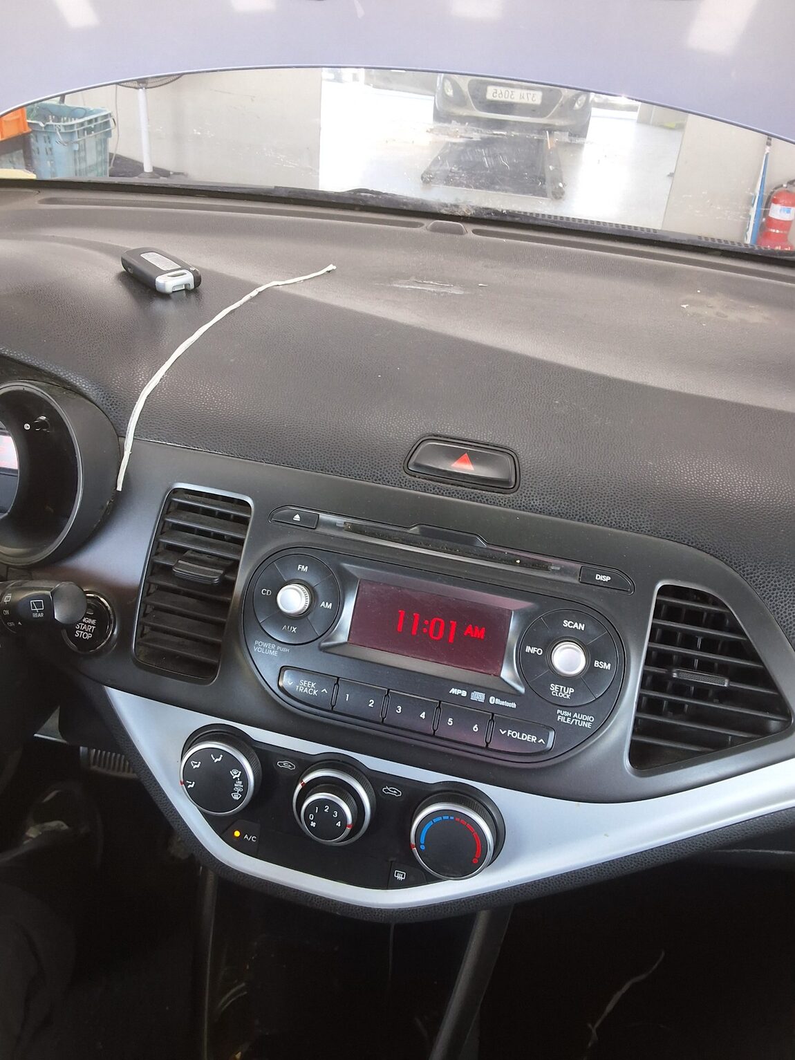 KIA ALL NEW MORNING GASOLINE LUXURY 2012 - zdjęcie 17