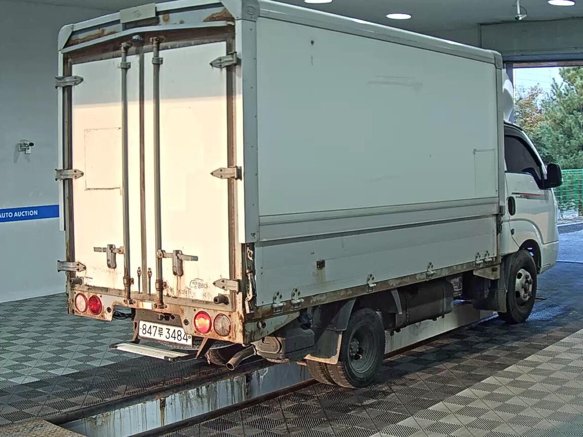 KIA THE NEW BONGO III CARGO WING BODY 1.2 TON ELECTRIC 2020 - zdjęcie 5