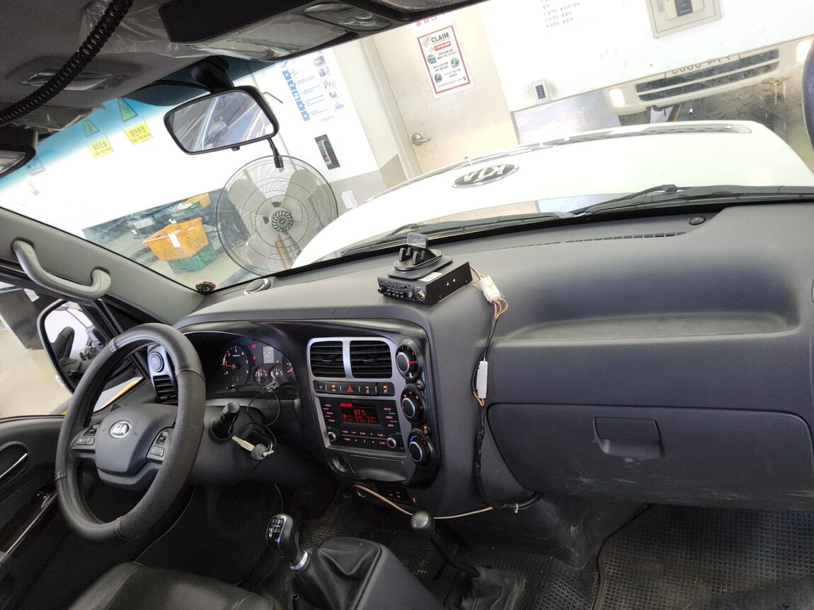 KIA BONGO III CARGO 4WD KING CAB LONG WHEELBASE 2018 - zdjęcie 11