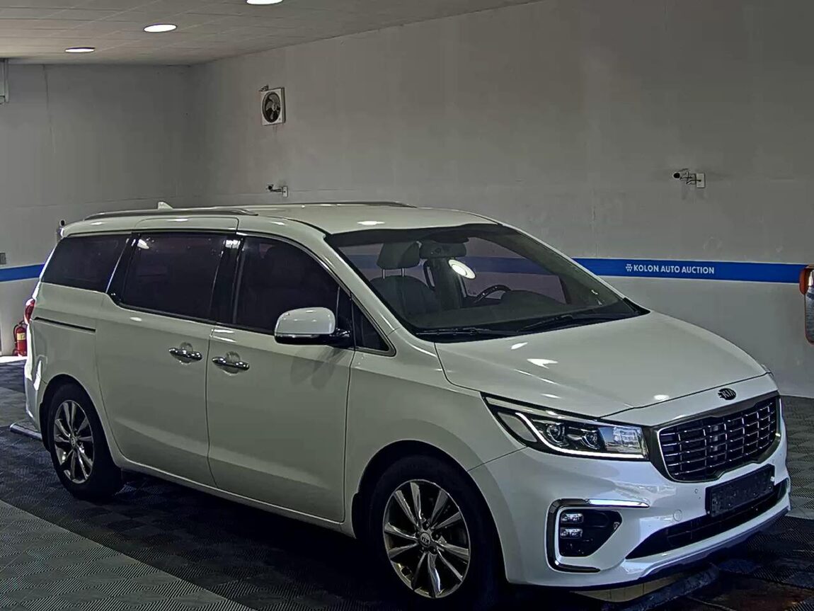 KIA THE NEW CARNIVAL LIMOUSINE 7-SEATER DIESEL VIP 2019 - zdjęcie 3