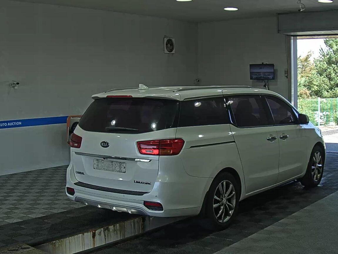 KIA THE NEW CARNIVAL LIMOUSINE 7-SEATER DIESEL VIP 2019 - zdjęcie 5