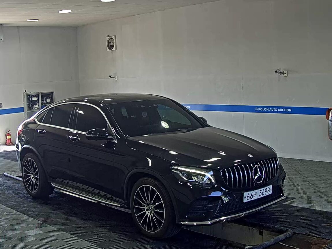 MERCEDES-BENZ GLC-CLASS GLC 220d 4MATIC COUPE PREMIUM 2017 - zdjęcie 3