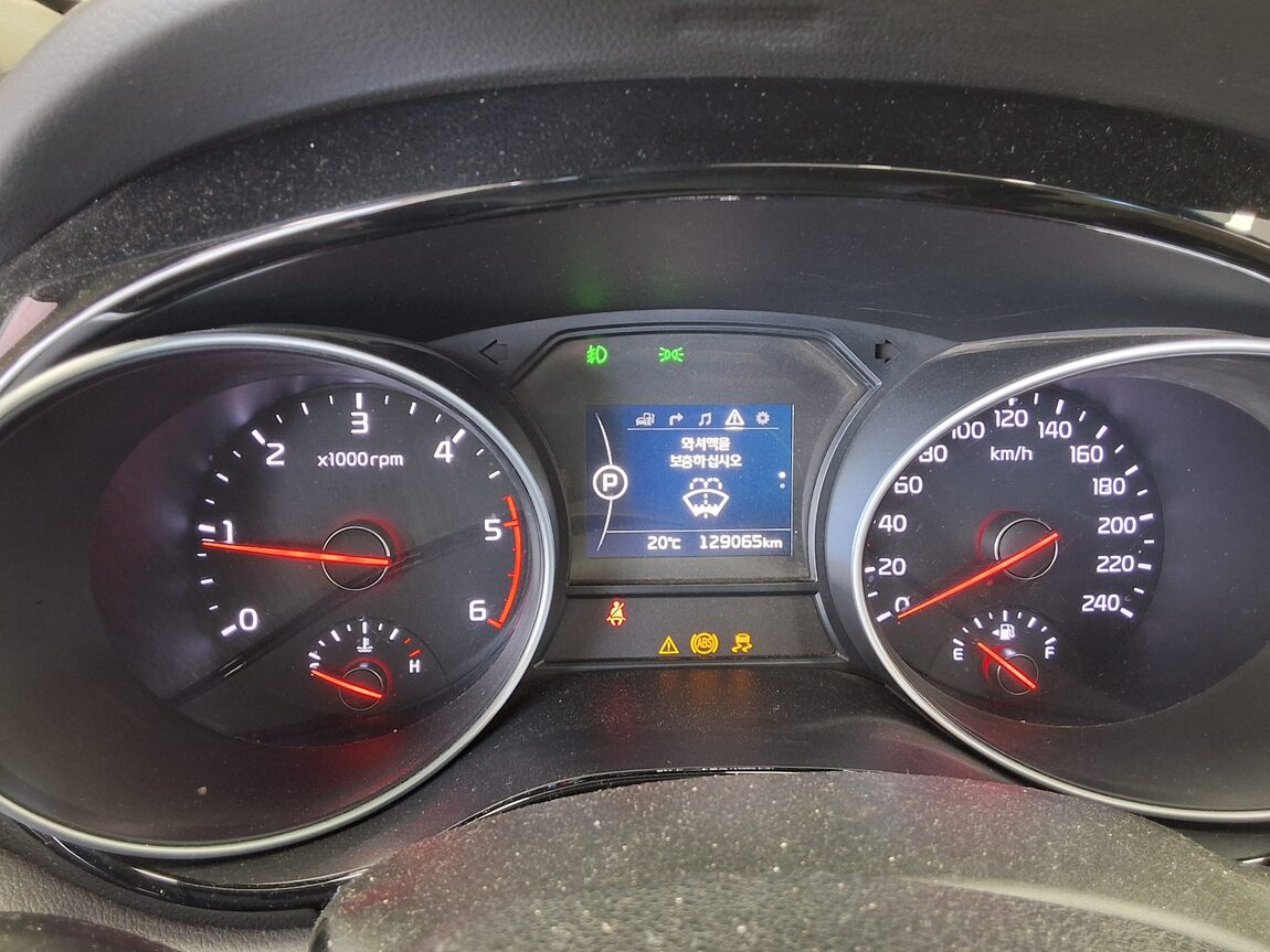 KIA ALL NEW CARNIVAL 9-SEATER DIESEL PRESTIGE 2015 - zdjęcie 9