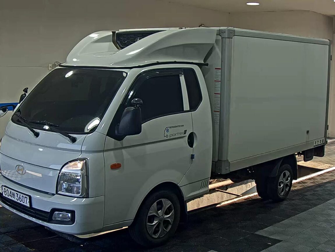 HYUNDAI PORTER II FREEZER BOX TRUCK LPG SUPER CAB TWIN COMPRESSOR 2025 - zdjęcie 2