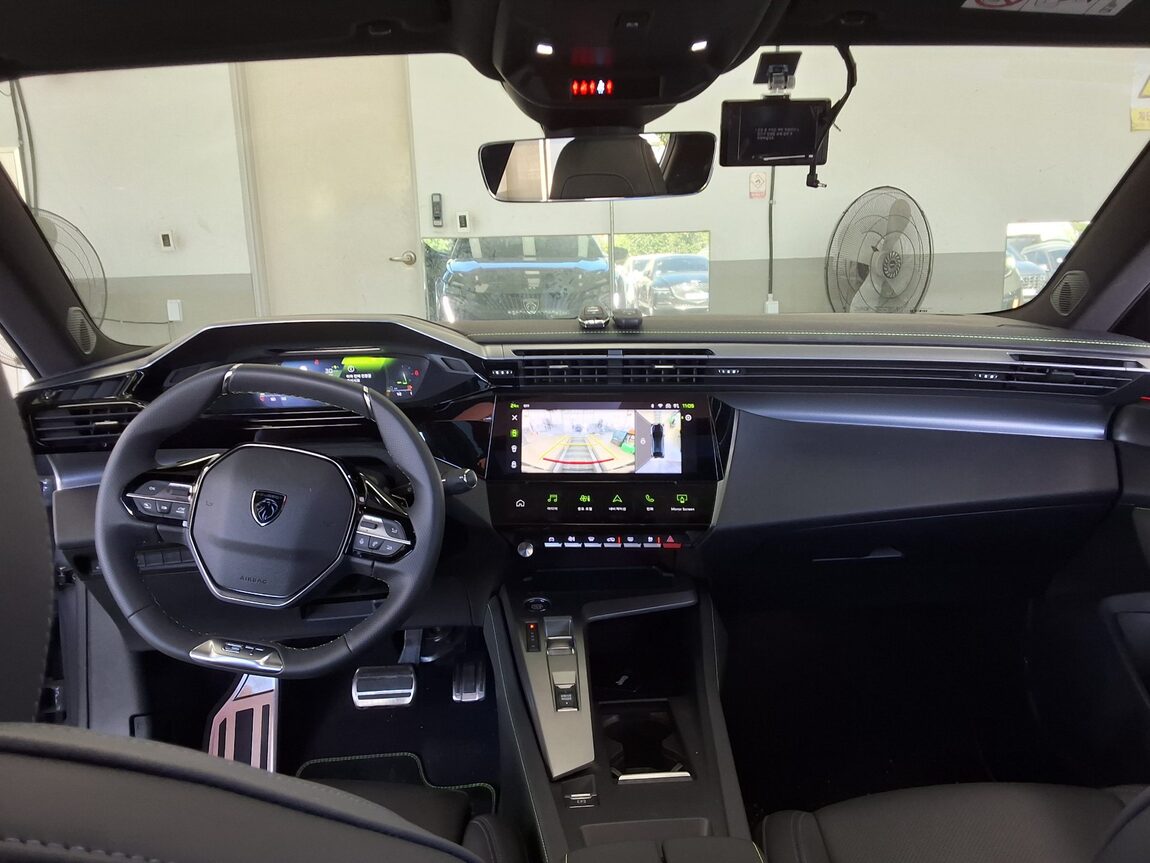 PEUGEOT 408 1.2 GT 2025 - zdjęcie 13