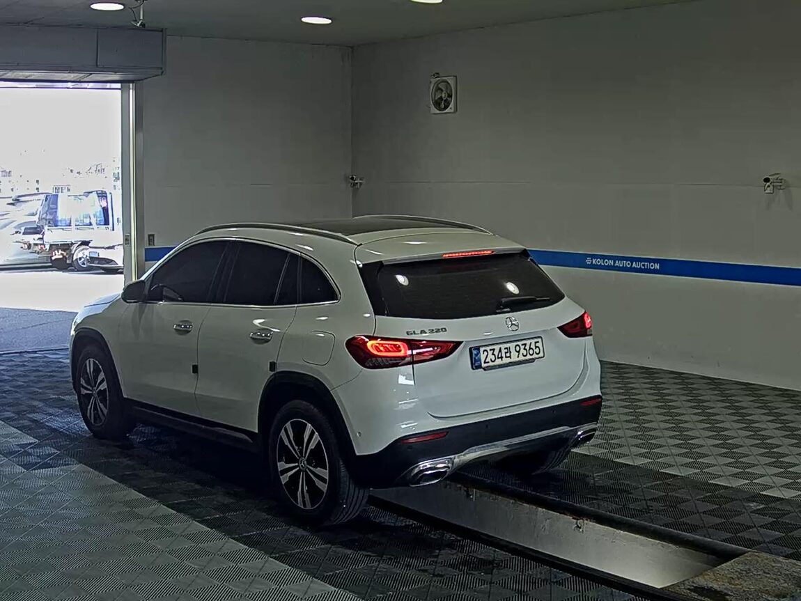 MERCEDES-BENZ GLA-CLASS (2ND GEN) GLA 220 2021 - zdjęcie 6