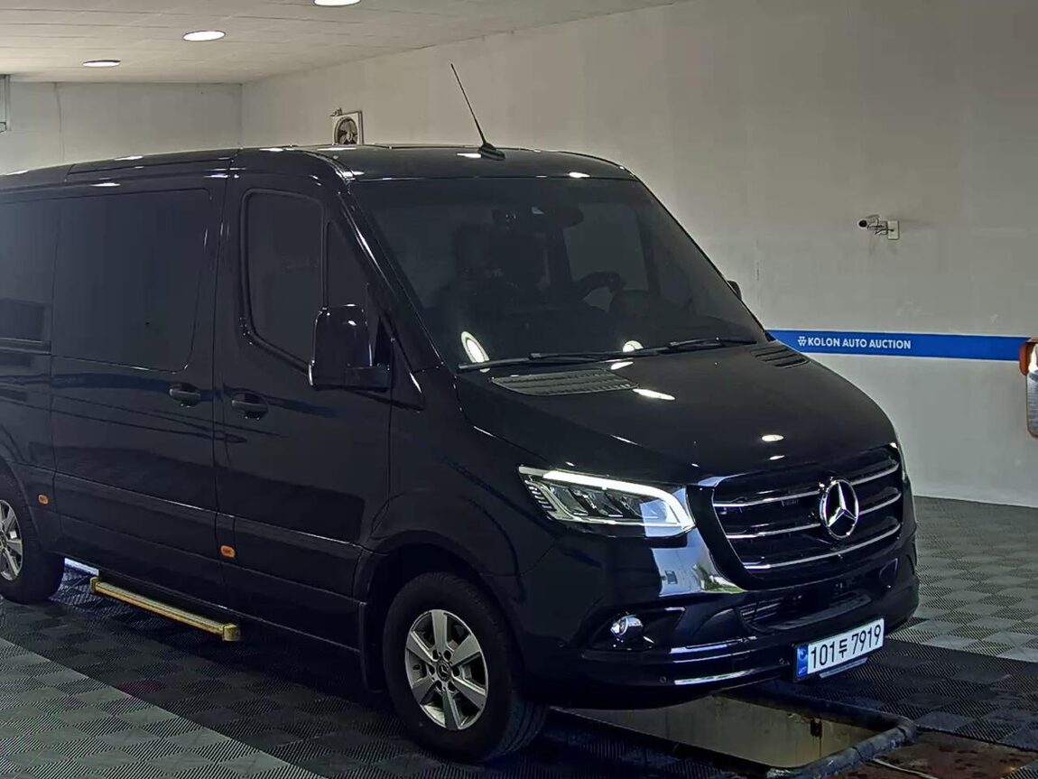 MERCEDES-BENZ SPRINTER (3RD GEN) 319 CDI BASE MODEL 2022 - zdjęcie 3