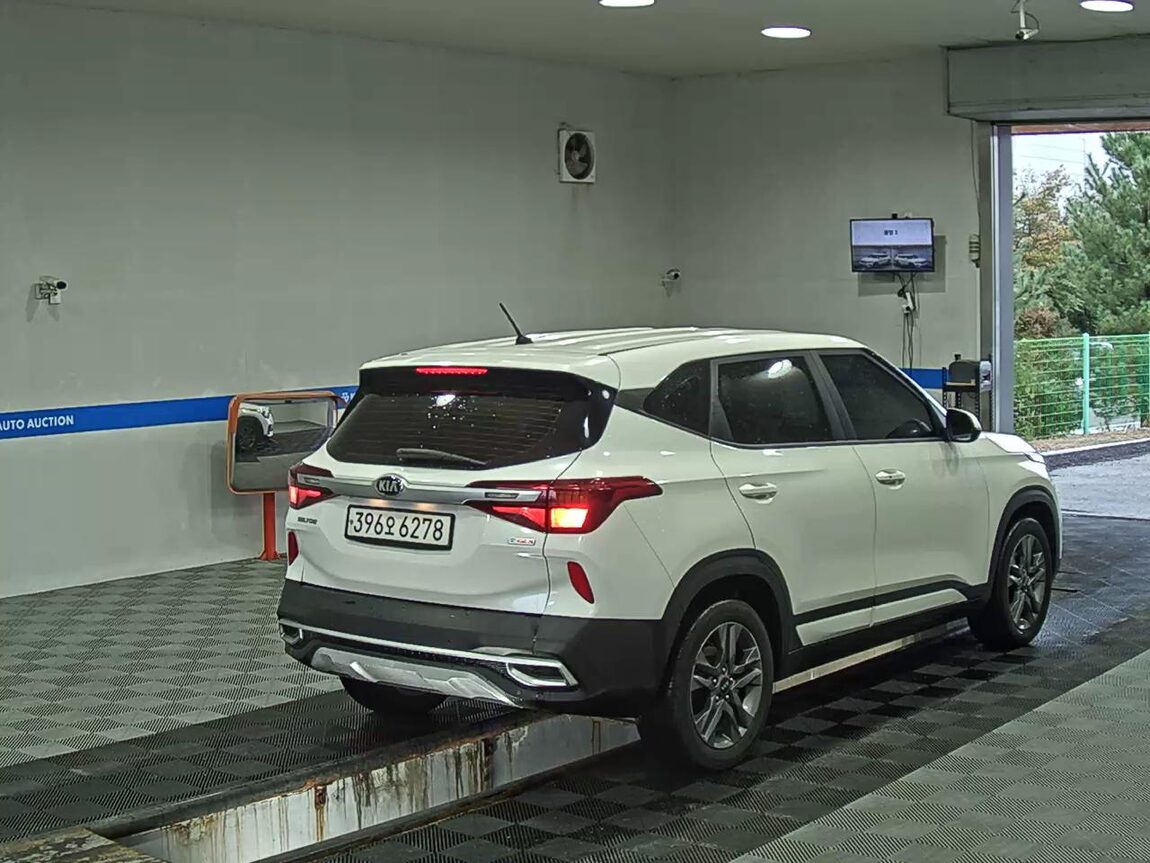 KIA SELTOS 1.6 GASOLINE 2WD PRESTIGE 2020 - zdjęcie 5