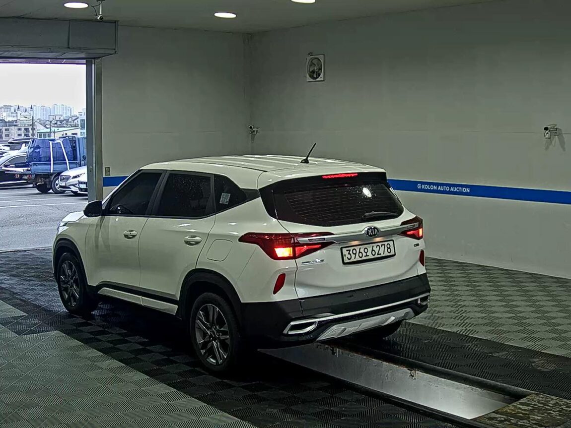 KIA SELTOS 1.6 GASOLINE 2WD PRESTIGE 2020 - zdjęcie 6