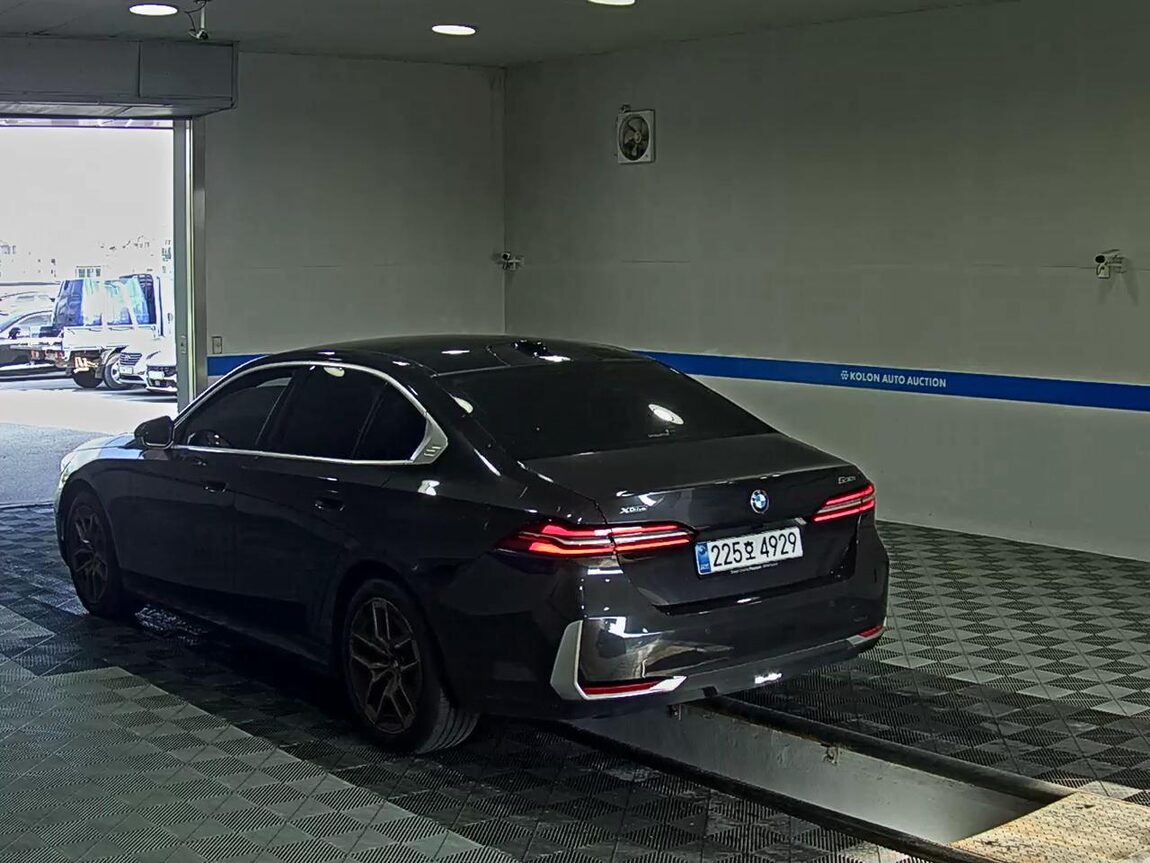 BMW 5 SERIES (8TH GEN) 530i xDRIVE 2025 - zdjęcie 6