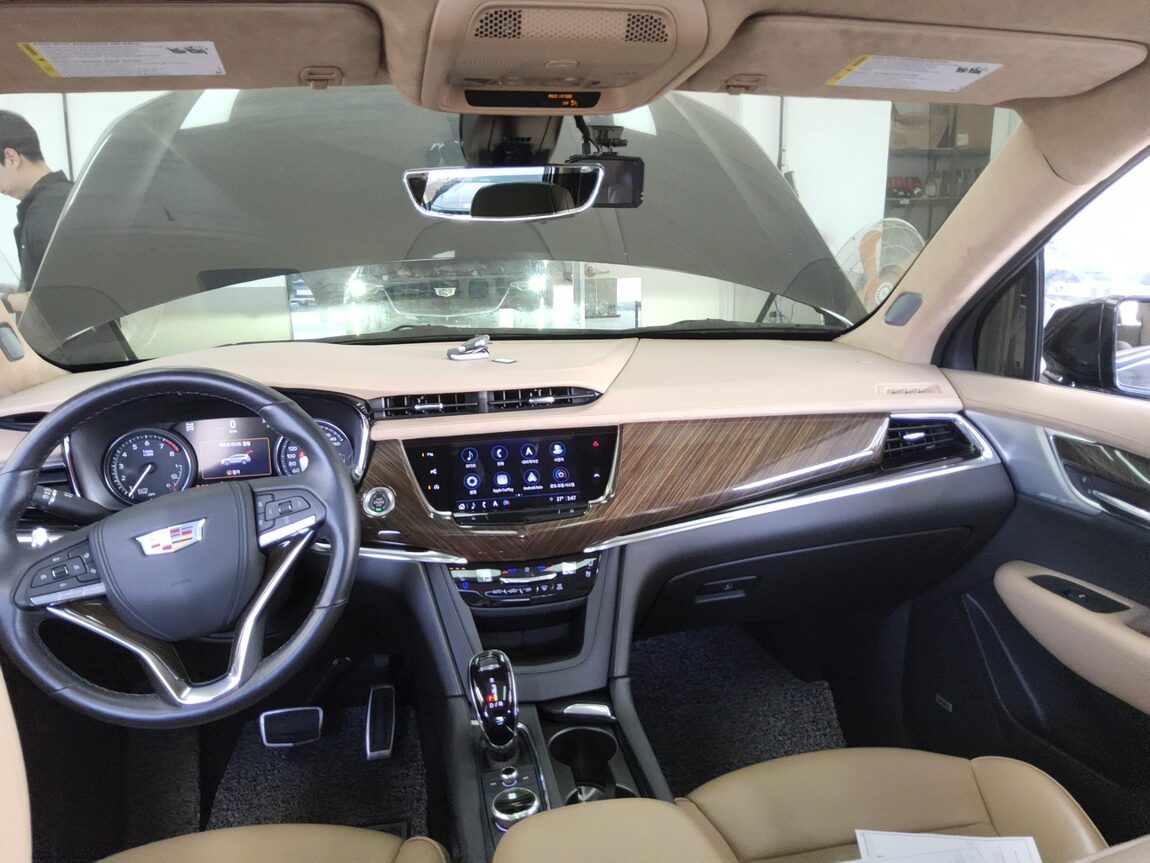 CADILLAC XT6 3.6 GASOLINE SPORTS 2023 - zdjęcie 11