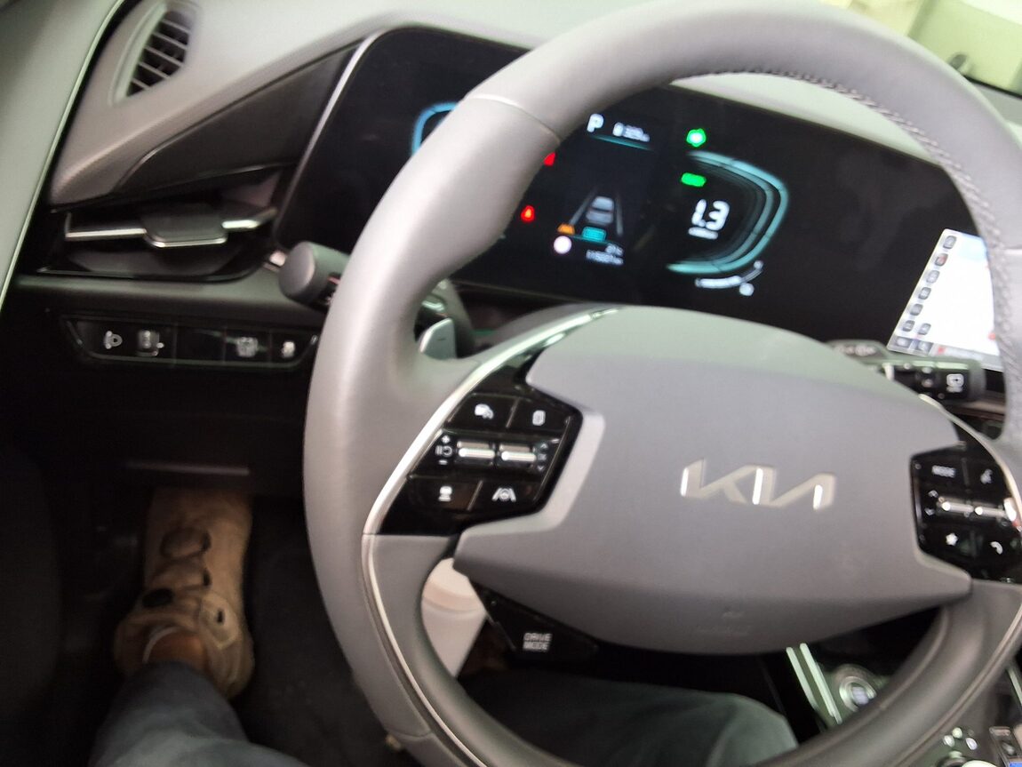 KIA THE ALL NEW NIRO 1.6 HEV PRESTIGE 2024 - zdjęcie 36
