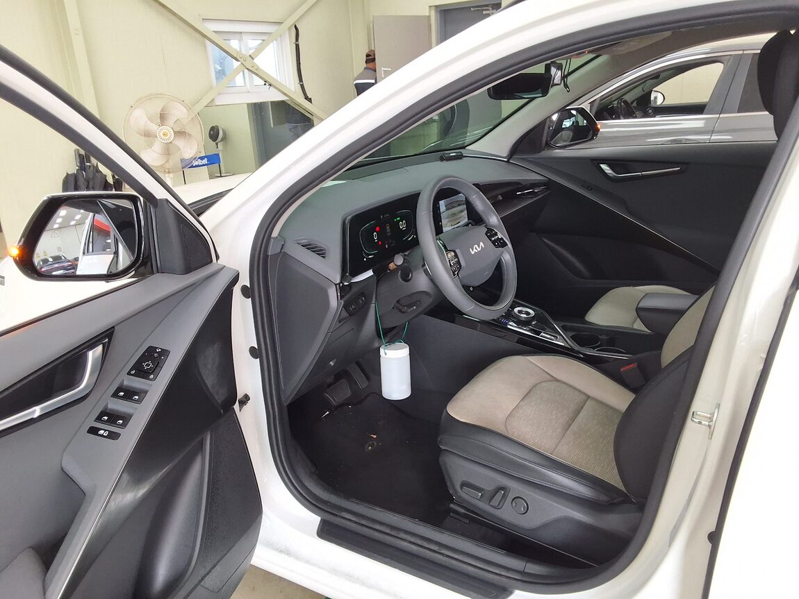 KIA THE ALL NEW NIRO 1.6 HEV PRESTIGE 2024 - zdjęcie 13