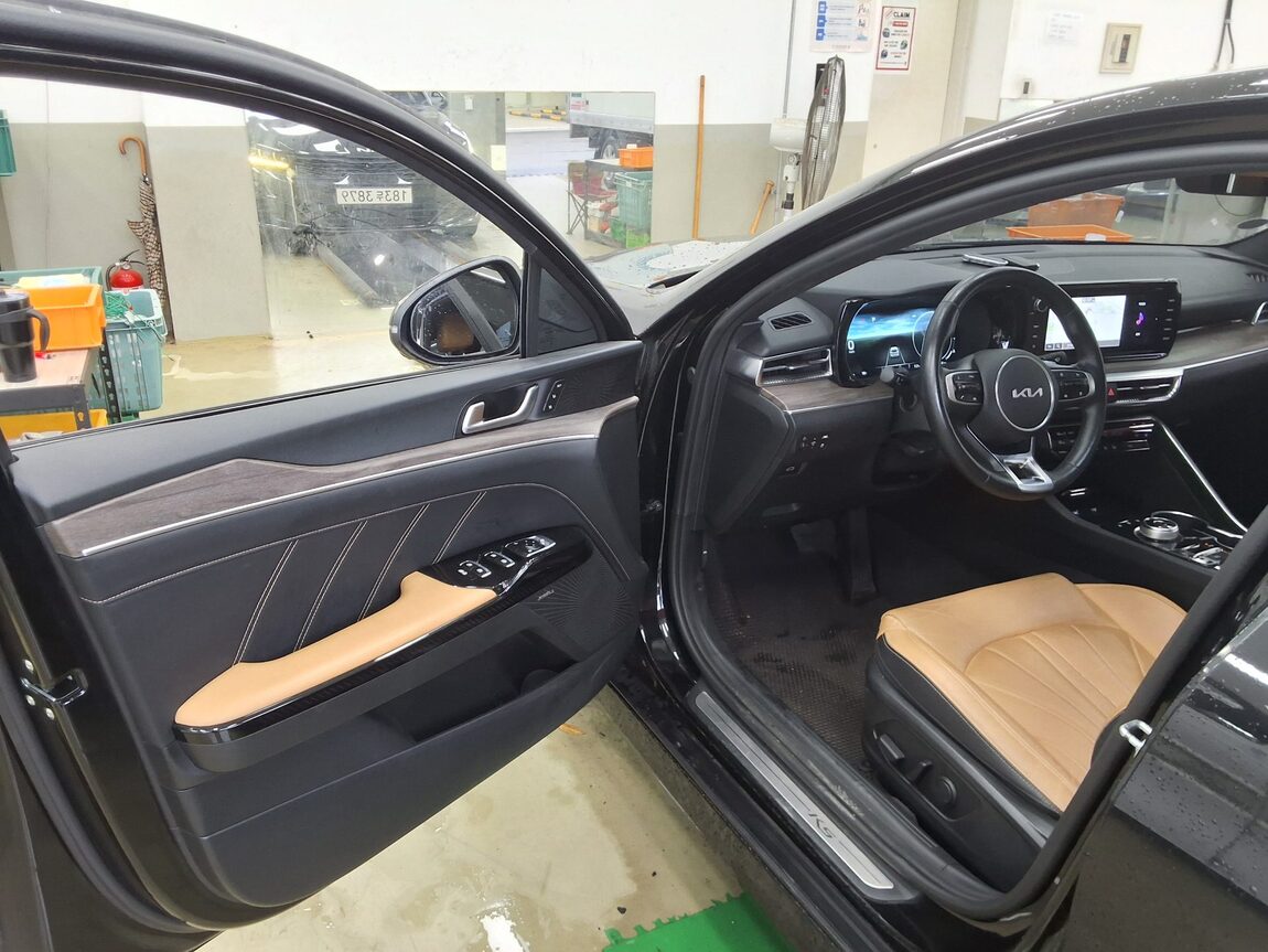 KIA NEW K5 (DL3) 2.0 GASOLINE SIGNATURE 2022 - zdjęcie 10