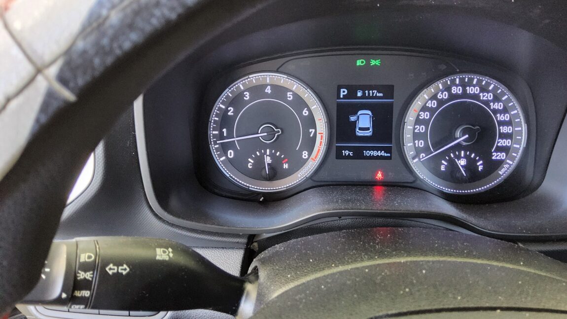 HYUNDAI VENUE 1.6 GASOLINE SMART 2020 - zdjęcie 9