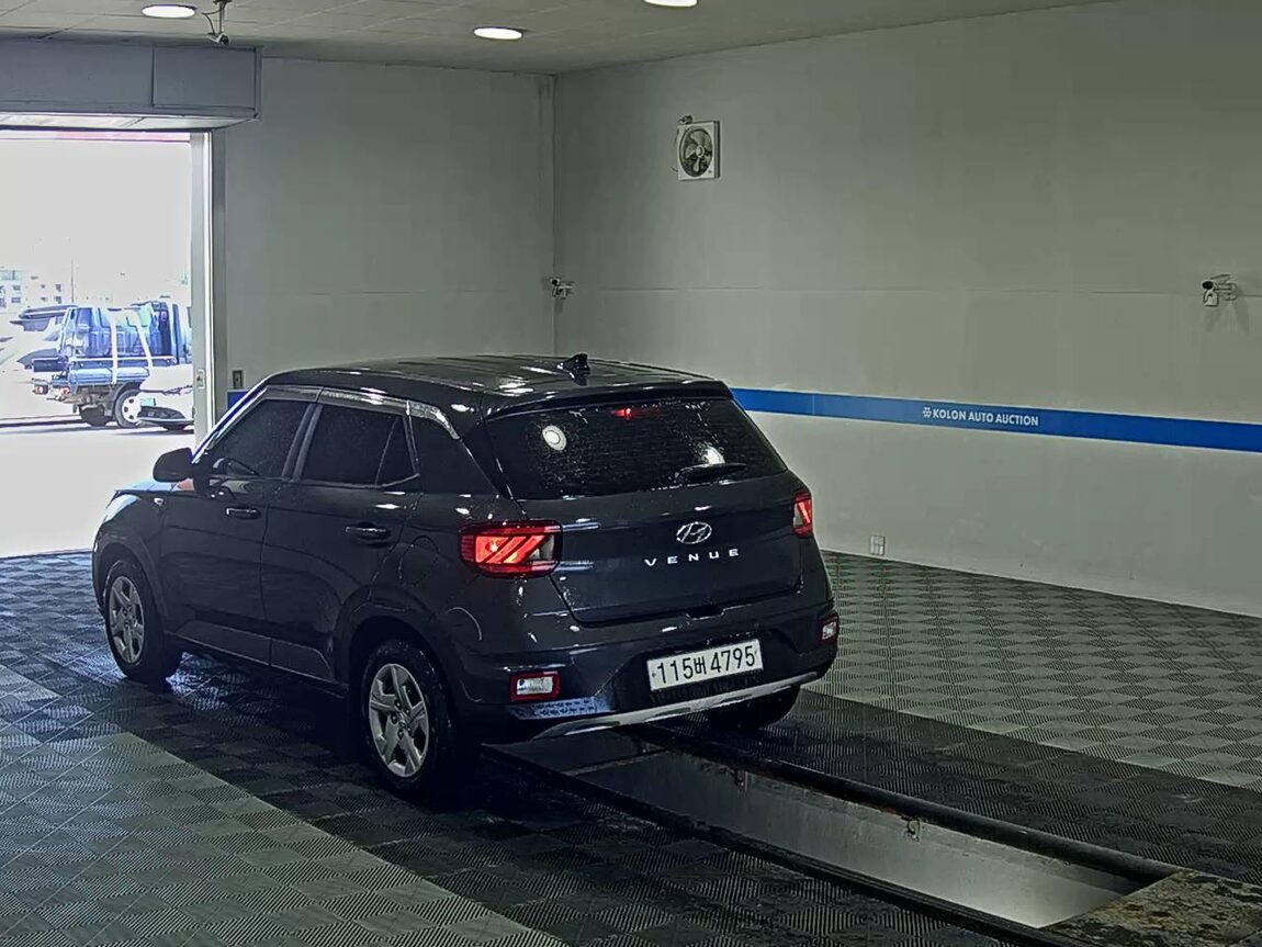 HYUNDAI VENUE 1.6 GASOLINE SMART 2020 - zdjęcie 6