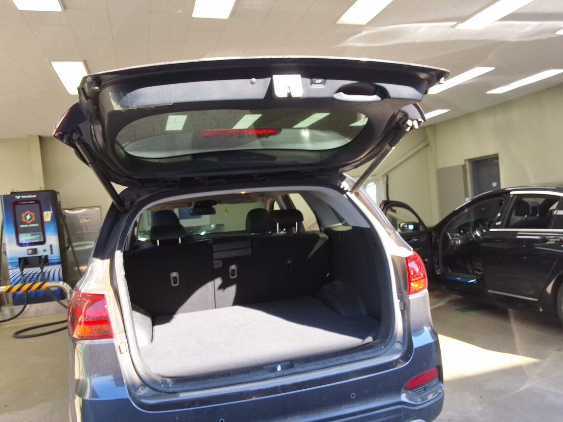 KIA THE NEW SORENTO GASOLINE 2.0 2WD MASTER SPECIAL 2020 - zdjęcie 16