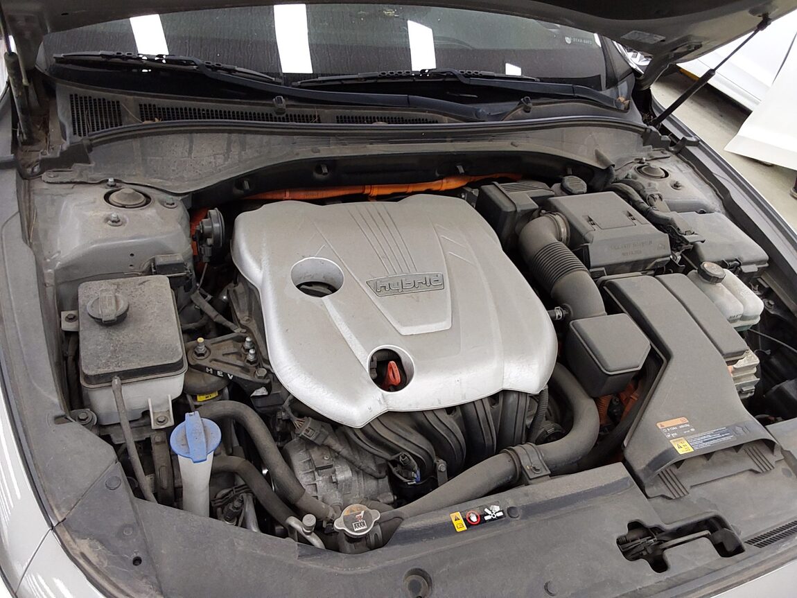 HYUNDAI GRANDEUR IG HYBRID 2.4 HEV EXCLUSIVE SPECIAL 2018 - zdjęcie 18