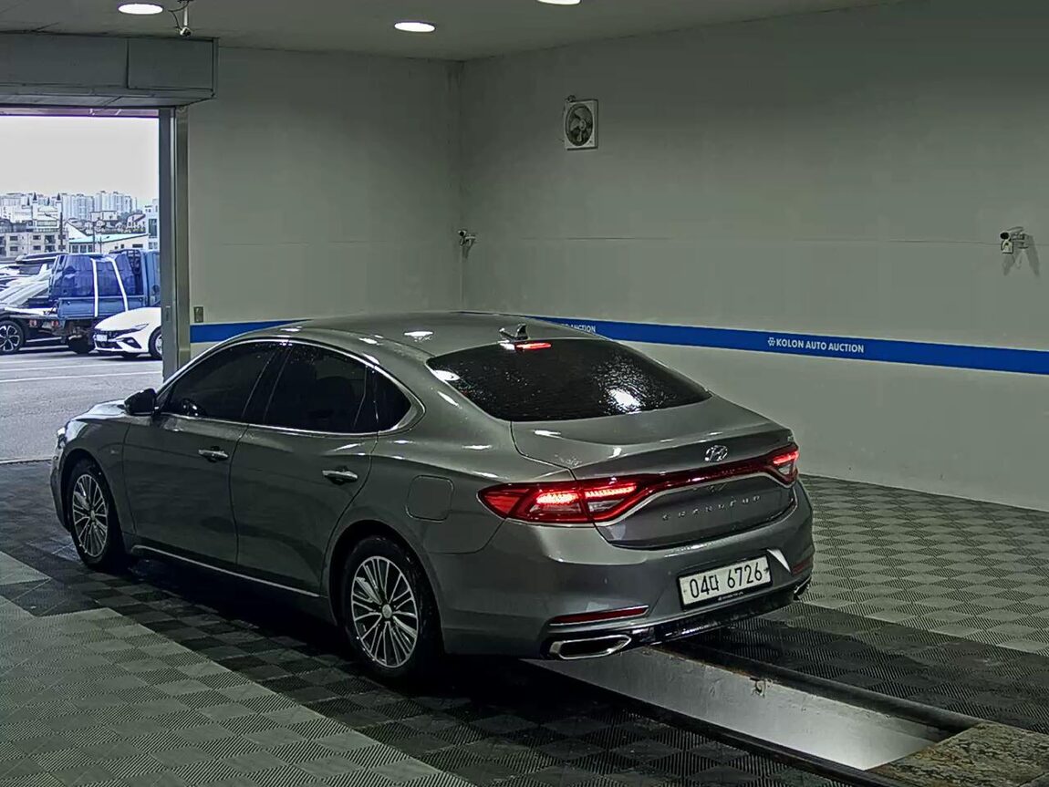 HYUNDAI GRANDEUR IG HYBRID 2.4 HEV EXCLUSIVE SPECIAL 2018 - zdjęcie 6