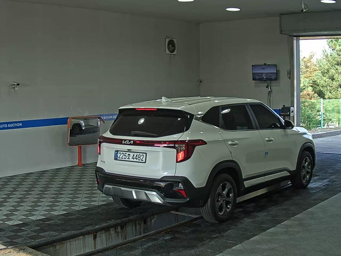 KIA THE NEW SELTOS 2.0 GASOLINE 2WD PRESTIGE 2025 - zdjęcie 5