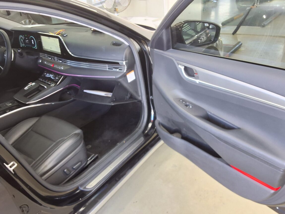 HYUNDAI THE NEW GRANDEUR IG HYBRID 2.4 HEV LE BLANC 2023 - zdjęcie 19