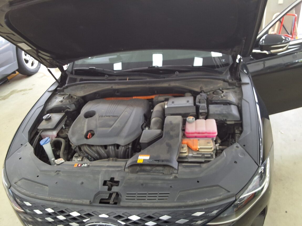 HYUNDAI THE NEW GRANDEUR IG HYBRID 2.4 HEV LE BLANC 2023 - zdjęcie 27