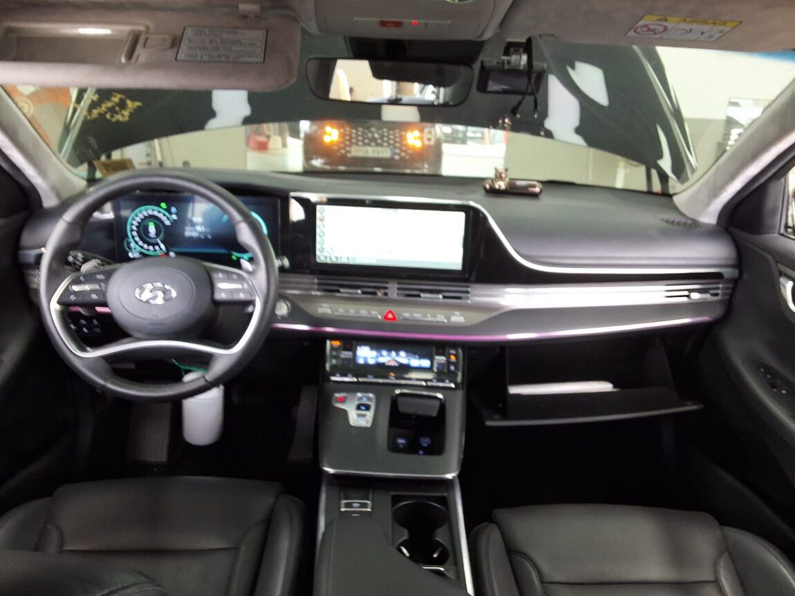 HYUNDAI THE NEW GRANDEUR IG HYBRID 2.4 HEV LE BLANC 2023 - zdjęcie 14