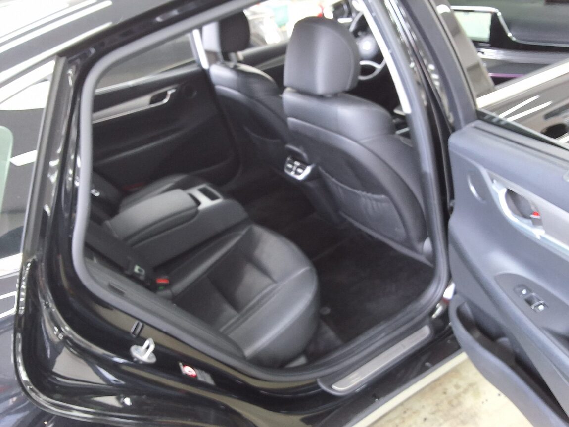HYUNDAI THE NEW GRANDEUR IG HYBRID 2.4 HEV LE BLANC 2023 - zdjęcie 18