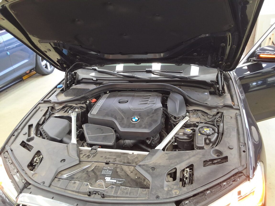 BMW 5 SERIES (7TH GEN) 520i M SPORT PACK 2021 - zdjęcie 21
