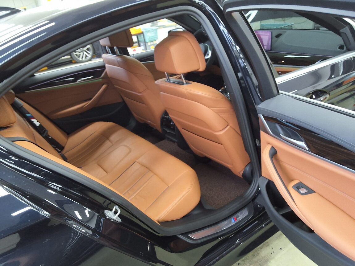 BMW 5 SERIES (7TH GEN) 520i M SPORT PACK 2021 - zdjęcie 13