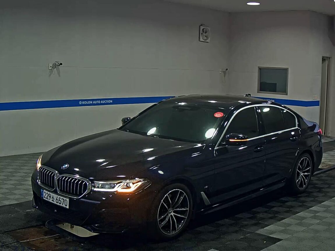 BMW 5 SERIES (7TH GEN) 520i M SPORT PACK 2021 - zdjęcie 2