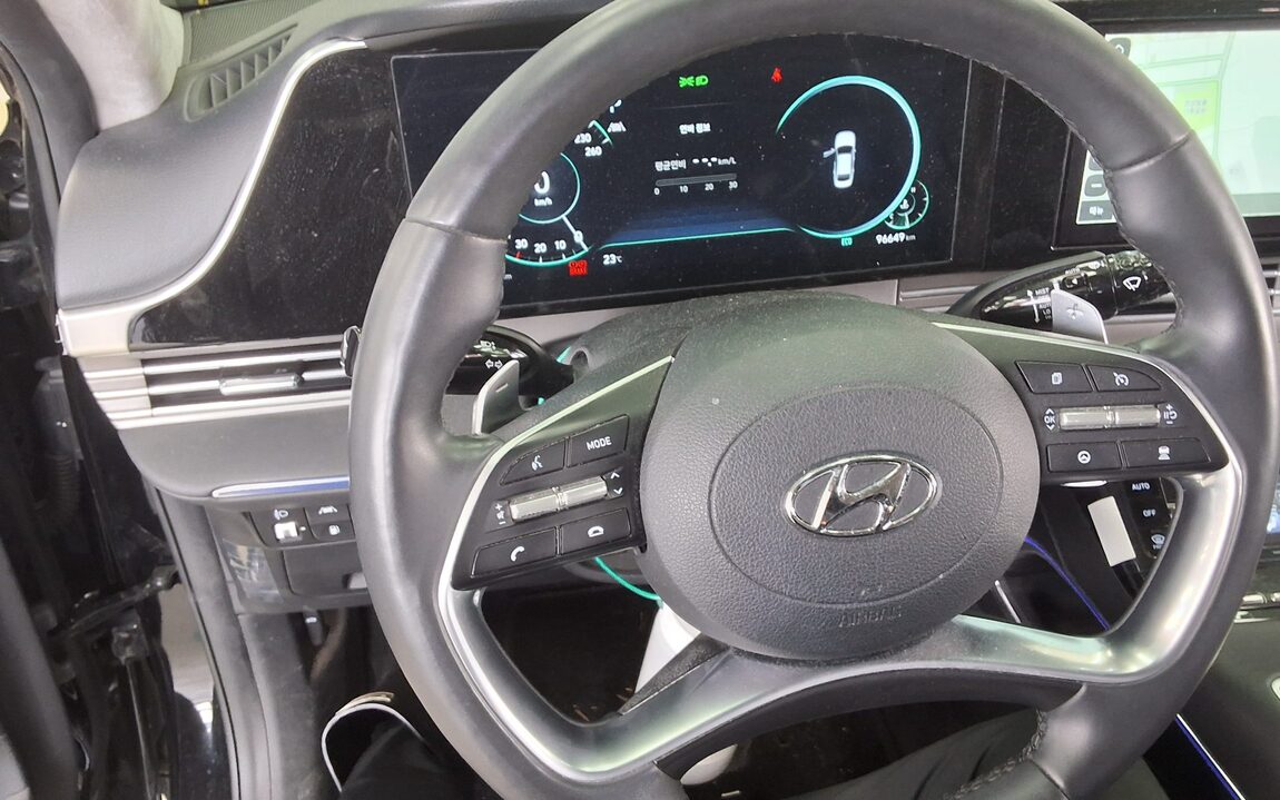 HYUNDAI THE NEW GRANDEUR IG GASOLINE 2.5 LE BLANC 2023 - zdjęcie 27