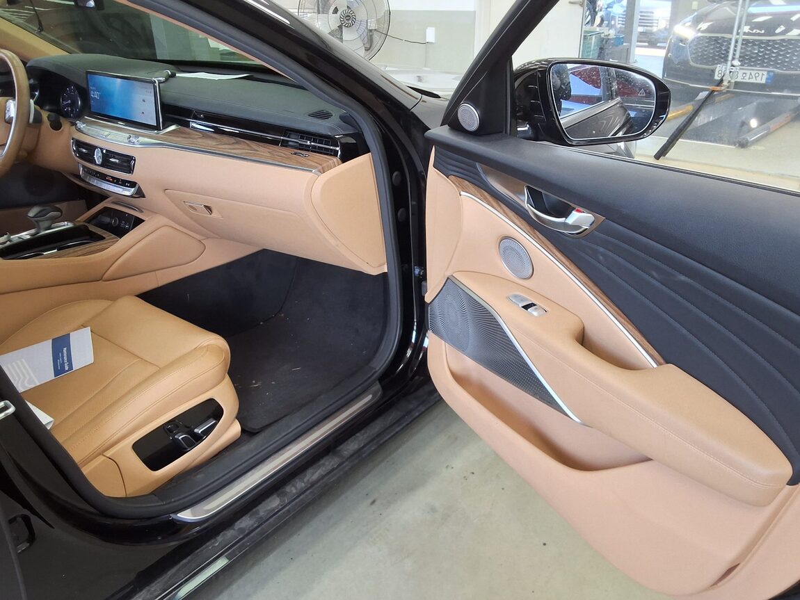 KIA THE NEW K9 (RJ) 3.8 GASOLINE PLATINUM 2022 - zdjęcie 19