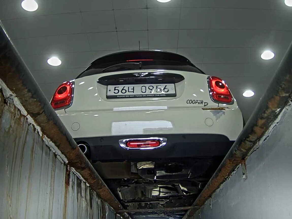 MINI COOPER (3RD GEN) 1.5 D MID 2016 - zdjęcie 8