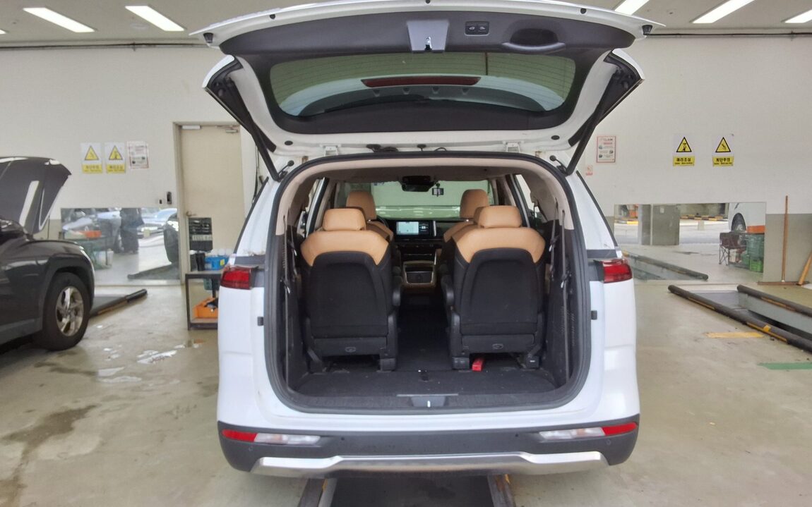 KIA NEW CARNIVAL (KA4) 9-SEATER DIESEL NOBLESSE 2023 - zdjęcie 22