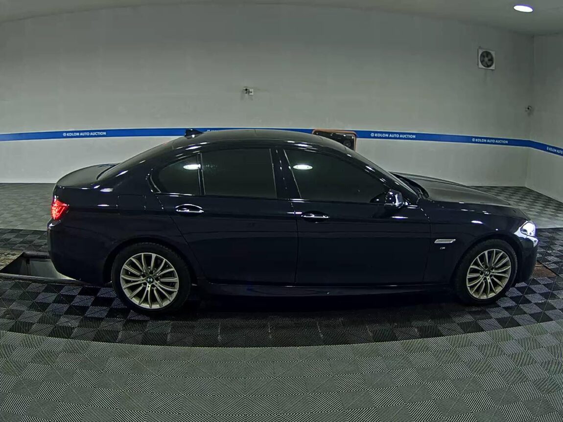 BMW 5 SERIES (6TH GEN) 520d xDRIVE M AERODYNAMIC 2016 - zdjęcie 4