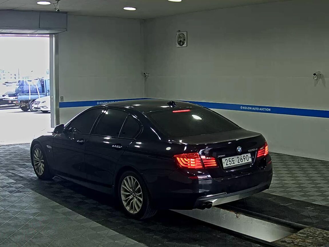 BMW 5 SERIES (6TH GEN) 520d xDRIVE M AERODYNAMIC 2016 - zdjęcie 6