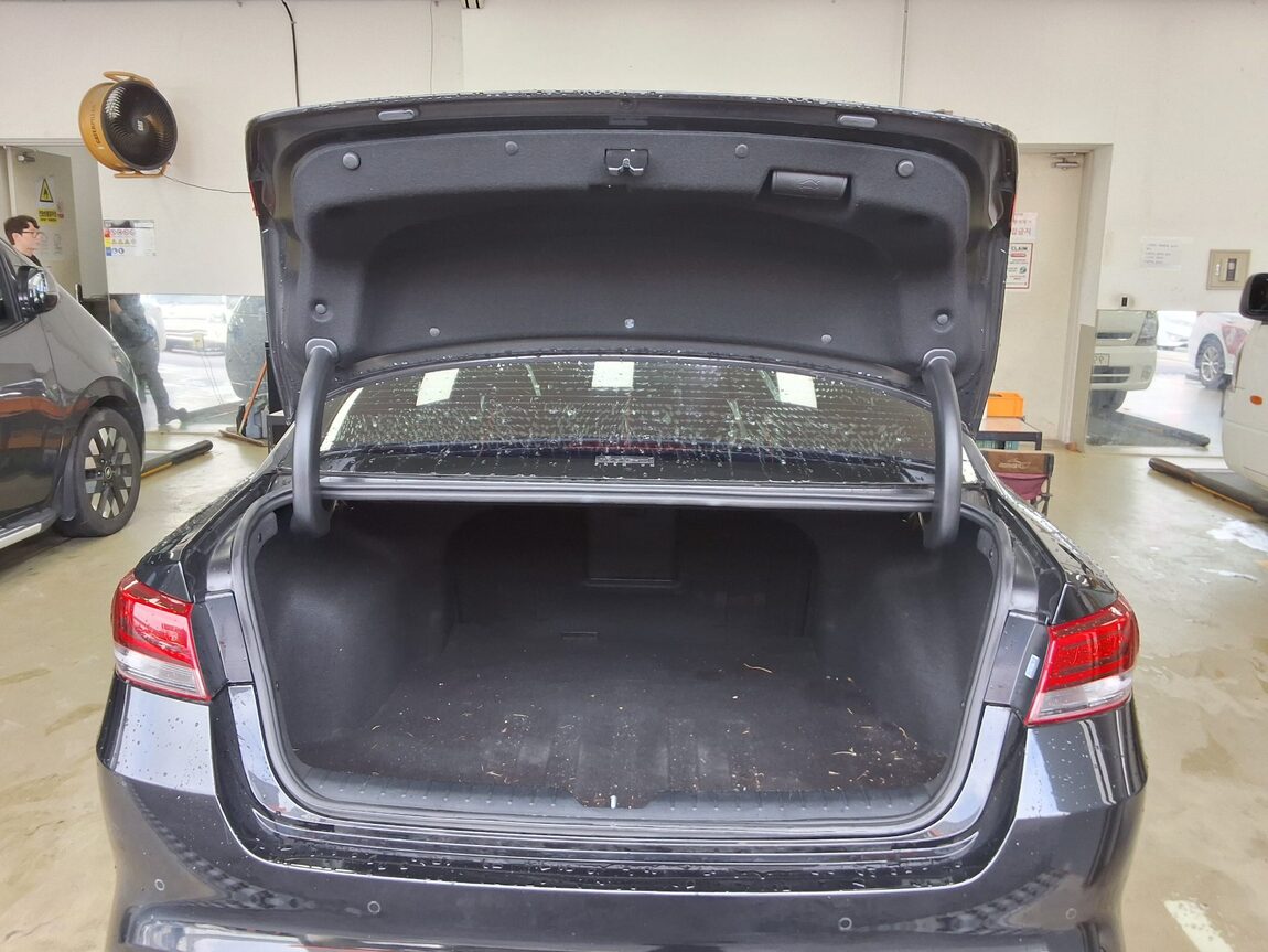 KIA NEW K5 2.0 GASOLINE SIGNATURE SX 2017 - zdjęcie 15